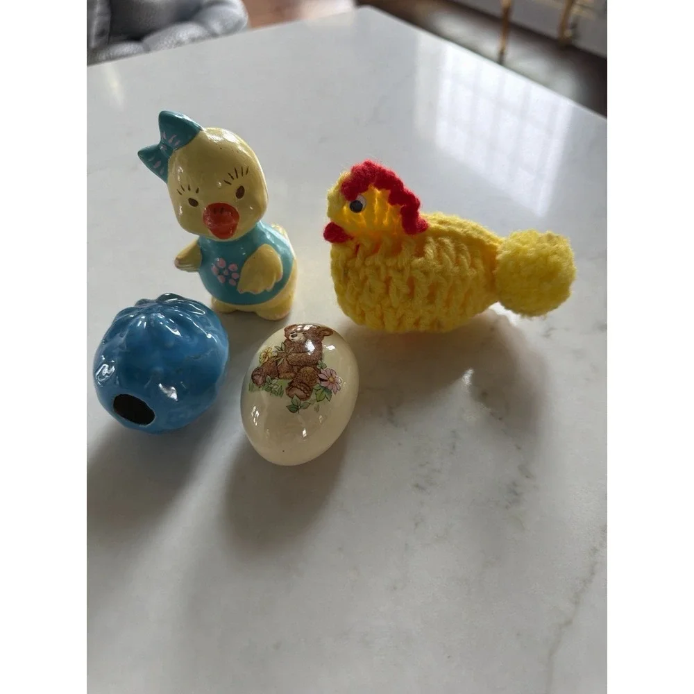 Easter Spring Decor Lot of 4 Ceramic Chick Crochet Hen Teddy Bear Blue‎ Egg Farm
